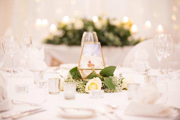 Terrarium Geometric Vase with flowers – Wedding Venue Styling- Sophia’s Final Touch- Wedding & Event Decoration